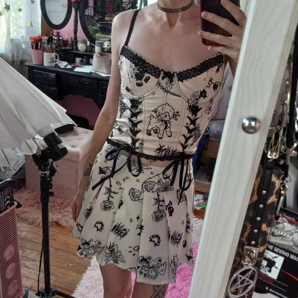 DK kawaii goth creepy cute dbl corset laced top & metal stud skirt set SOLD! - Picture 2 of 15